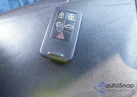 2015 Volvo Xc60 T5/T5 Premier from USA, damaged, VIN YV4612RK0F2686932